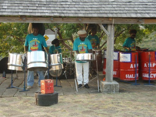 Shirley Heights steel band © Ian & Andrea Treleaven